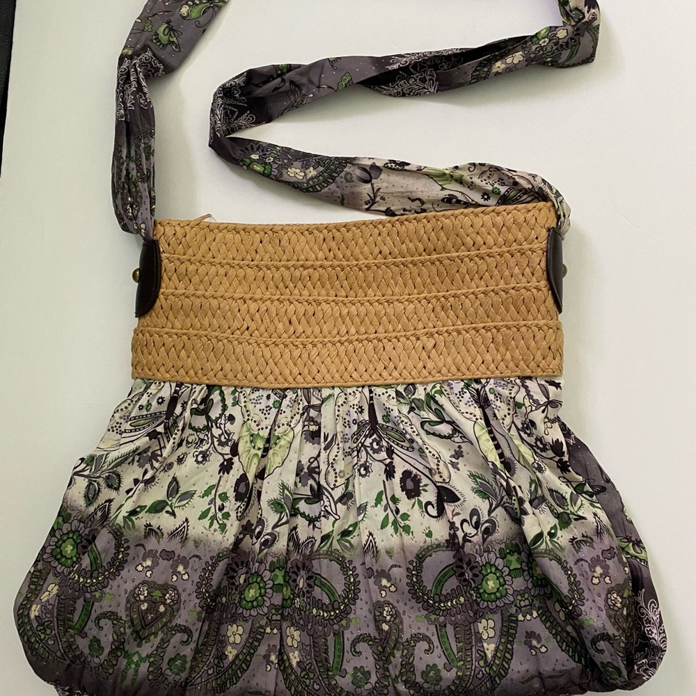 Denver Hayes Boho Straw & Fabric Zipper Shoulder Bag Detail Print